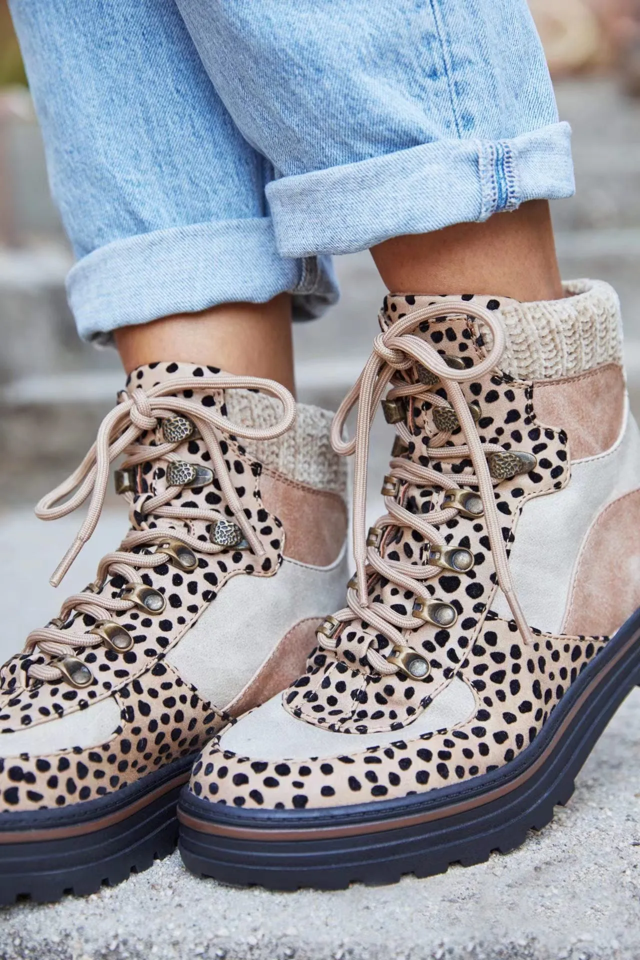 elveswallet Need You Now Leopard Booties